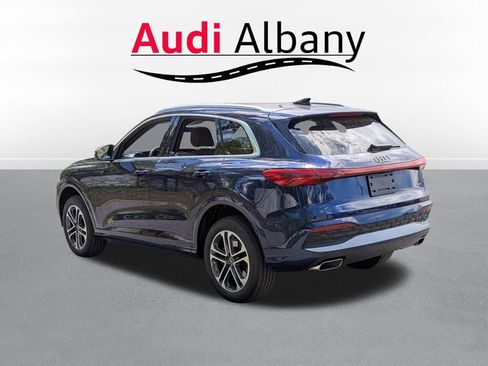 Certified 2025 Audi Q5 Premium w/ Premium Plus AWD/4WD image 5
