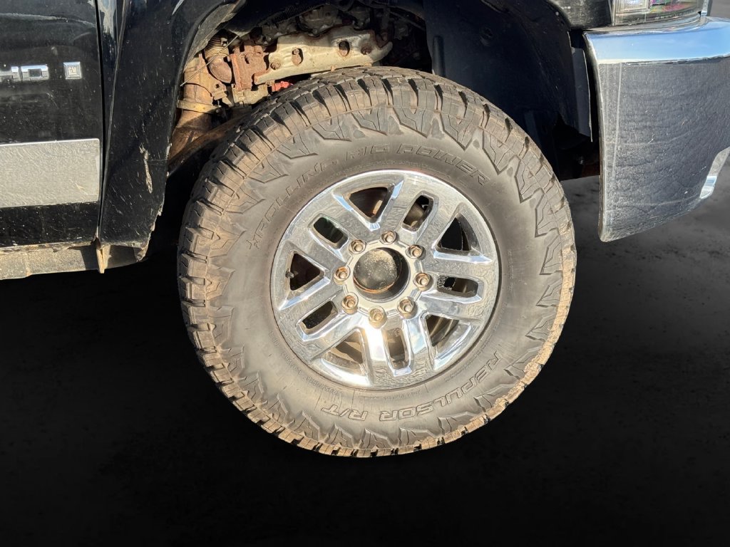 Used 2008 Chevrolet Silverado 2500 LTZ w/ Safety Package AWD/4WD image 12