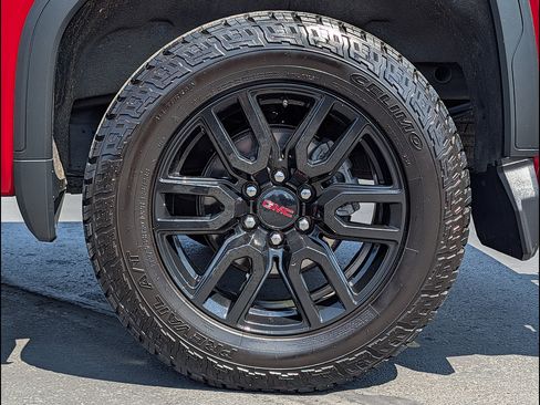 Used 2022 GMC Sierra 1500 Elevation w/ Elevation Premium Package AWD/4WD image 13
