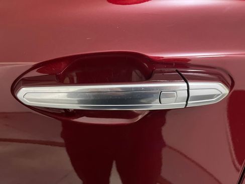 Used 2018 Cadillac XT5 Luxury image 64