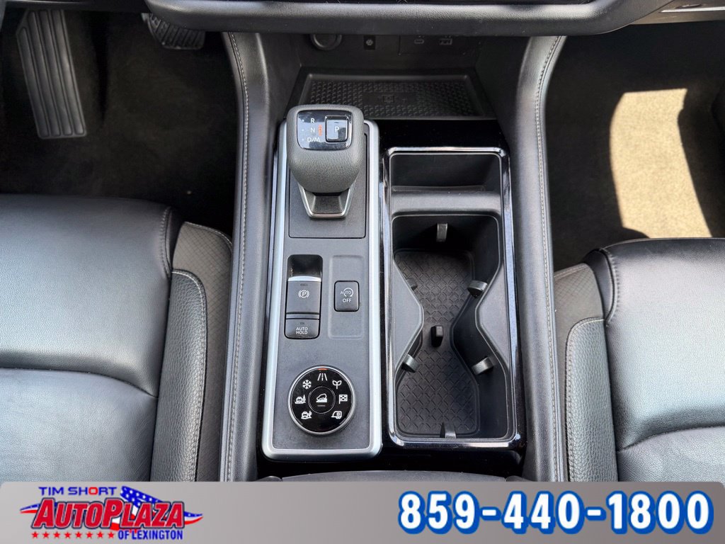 Used 2024 Nissan Pathfinder SL AWD/4WD image 13