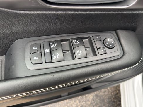 New 2026 Chrysler Pacifica Select FWD image 12