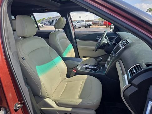 Used 2018 Ford Explorer Limited w/ Equipment Group 301A FWD image 34
