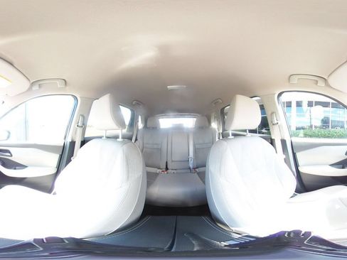 Used 2025 Nissan Rogue SV AWD/4WD image 39