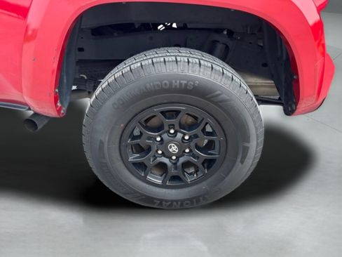 Used 2021 Toyota Tacoma SR5 RWD image 40