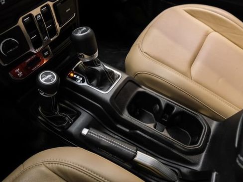 Used 2019 Jeep Wrangler Unlimited Rubicon AWD/4WD image 54