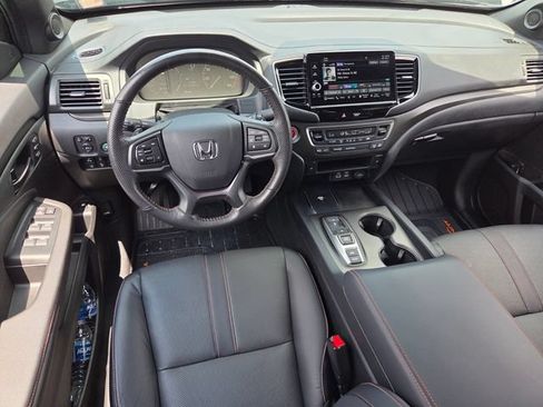 Used 2025 Honda Ridgeline TrailSport image 9
