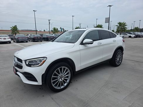 Used 2022 Mercedes-Benz GLC 300 4MATIC Coupe image 3