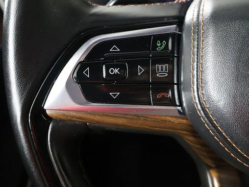 Used 2023 Jeep Grand Cherokee Summit w/ Luxury Tech Group V AWD/4WD image 43