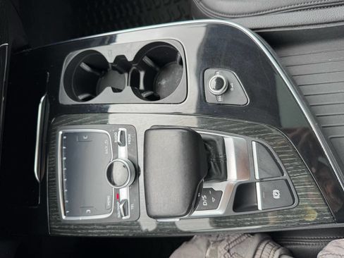 Used 2017 Audi Q7 3.0T Premium Plus w/ Premium Plus Package image 14