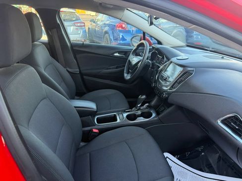 Used 2017 Chevrolet Cruze LT w/ Convenience Package FWD image 17