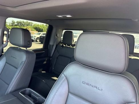 Used 2024 GMC Sierra 2500 Denali w/ Denali Reserve Package AWD/4WD image 17