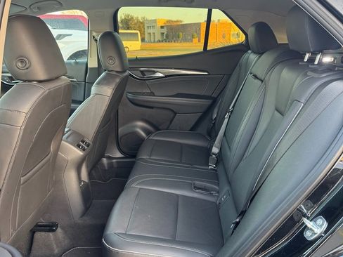 Used 2023 Buick Envision Essence image 11