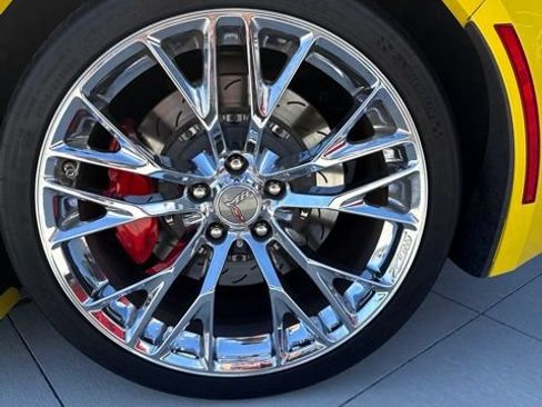Used 2016 Chevrolet Corvette Z06 w/ 3LZ Preferred Equipment Group RWD image 8