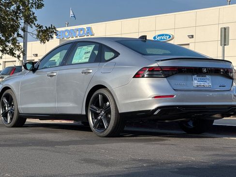 Used 2025 Honda Accord Sport image 5