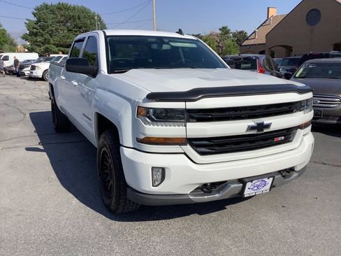 Used 2018 Chevrolet Silverado 1500 LT w/ All Star Edition AWD/4WD image 7