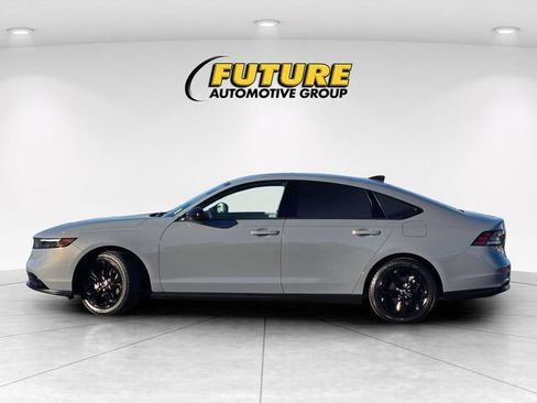 Used 2025 Honda Accord SE image 9