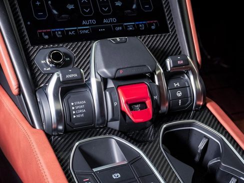 Used 2024 Lamborghini Urus S image 31