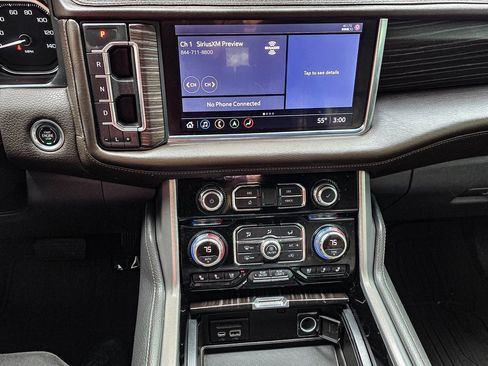 Used 2021 GMC Yukon XL Denali image 19