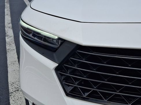 Used 2024 Honda Accord EX image 12