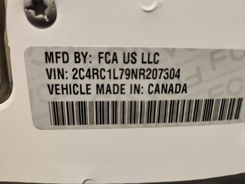 Used 2022 Chrysler Pacifica Touring-L image 26