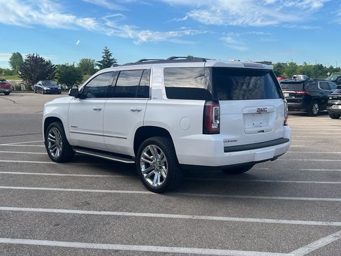 Used 2019 GMC Yukon SLT w/ Premium Edition AWD/4WD image 3