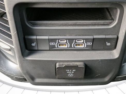 Used 2025 RAM 1500 Laramie AWD/4WD image 19