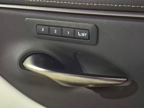 Used 2023 Lexus ES 350 F Sport w/ Accessory Package (Z2) FWD image 7