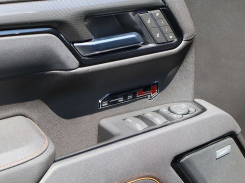 Certified 2025 GMC Sierra 1500 AT4 w/ AT4 Premium Package AWD/4WD image 20