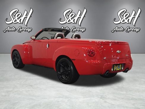 Used 2003 Chevrolet SSR w/ Preferred Equipment Group RWD image 16