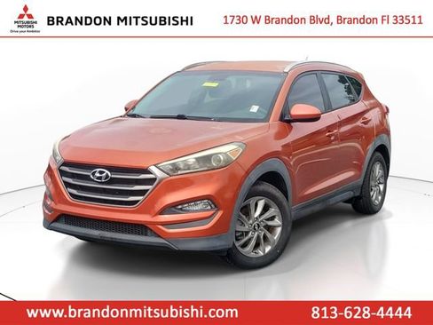 Used 2016 Hyundai Tucson SE w/ Option Group 02 FWD image 2