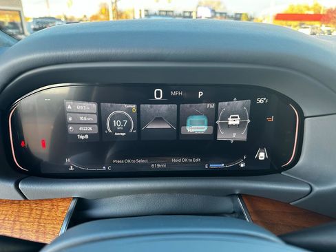 Used 2022 Jeep Grand Wagoneer Series II w/ Flexible Seating Group image 25