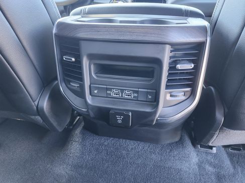 Used 2025 RAM 1500 Laramie AWD/4WD image 24