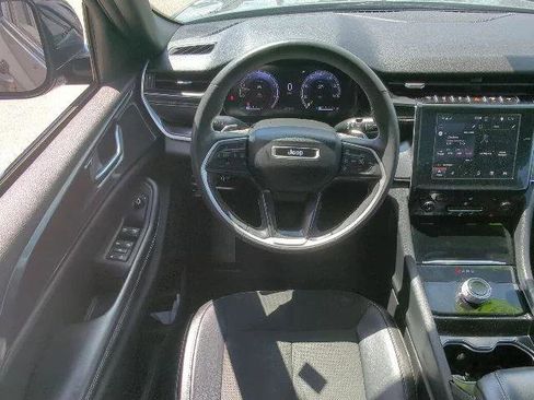 Certified 2023 Jeep Grand Cherokee L Laredo AWD/4WD image 8