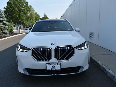 Used 2026 BMW X3 xDrive30i w/ Premium Package AWD/4WD image 2