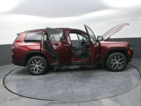 New 2025 Jeep Grand Cherokee L Limited image 34