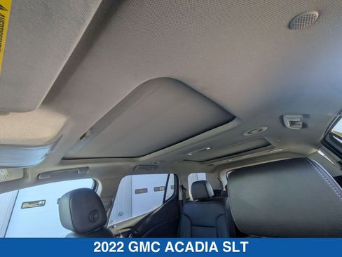 Used 2022 GMC Acadia SLT w/ Technology Package image 21