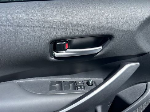 Used 2025 Toyota Corolla SE FWD image 21
