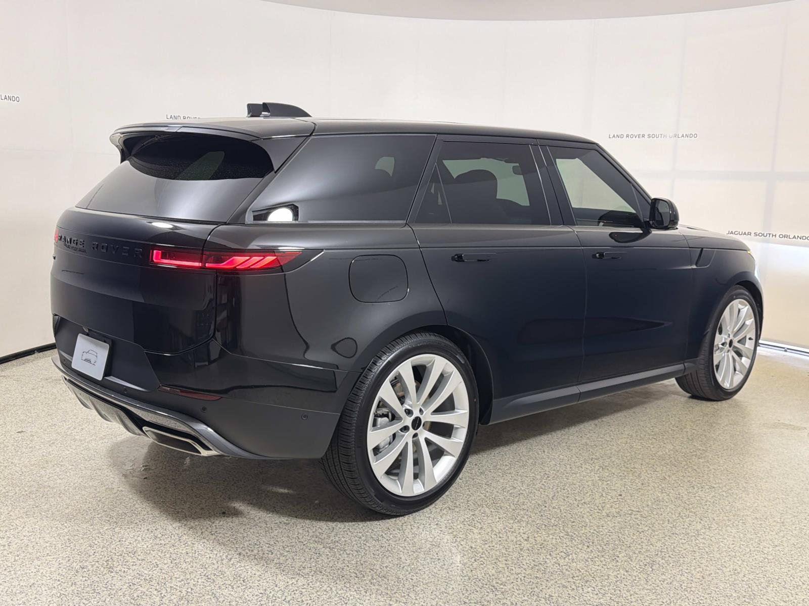 New 2027 Land Rover Range Rover Sport SE AWD/4WD image 5