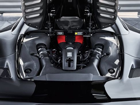 Used 2022 Ferrari F8 Tributo RWD image 23