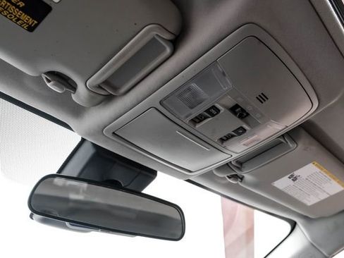 Used 2018 Toyota RAV4 XLE image 33