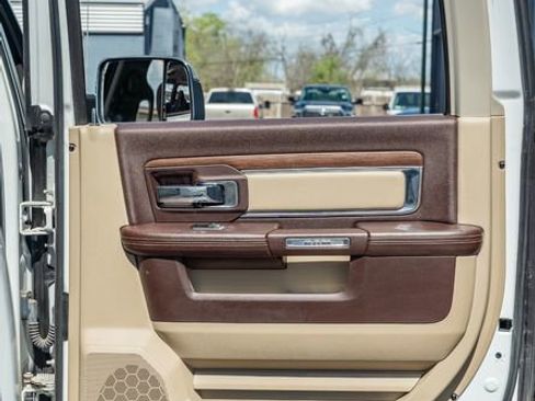 Used 2014 RAM 2500 Laramie w/ Convenience Group image 40