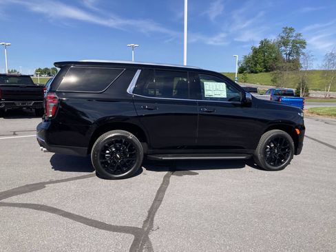 Used 2024 Chevrolet Tahoe Premier w/ Premium Package AWD/4WD image 8