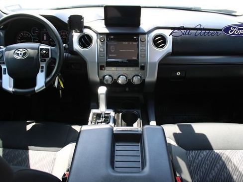 Used 2018 Toyota Tundra SR5 w/ SR5 Upgrade Package image 15