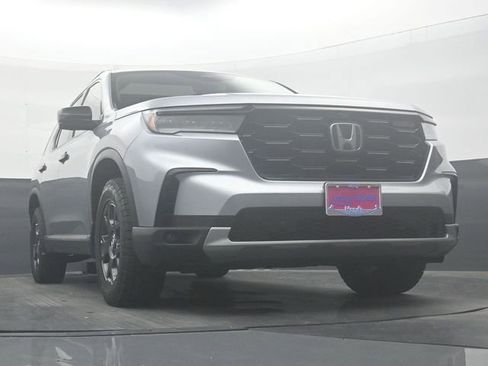 Used 2024 Honda Pilot TrailSport image 28
