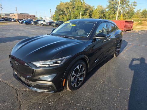 Used 2021 Ford Mustang Mach-E Premium image 10