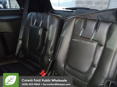 Used 2018 Ford Explorer XLT w/ Equipment Group 202A image 27