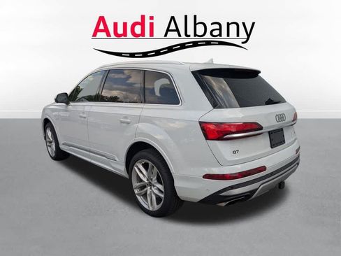 Certified 2025 Audi Q7 3.0T Premium Plus AWD/4WD image 4