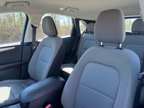 Used 2022 Ford Escape S image 22