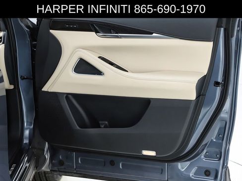 Used 2023 INFINITI QX60 Sensory w/ Vision Package AWD/4WD image 32